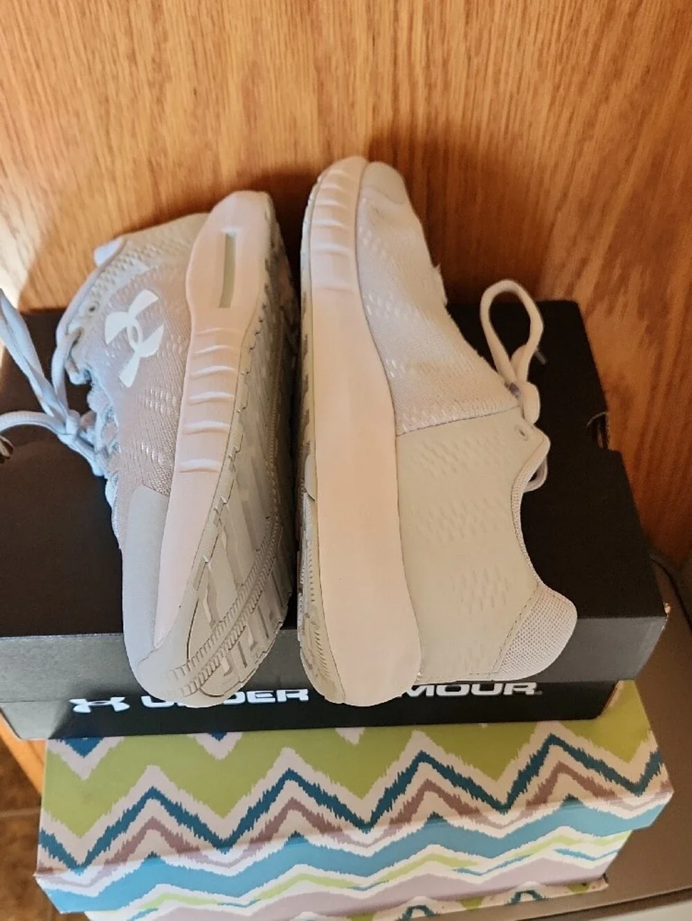 Under Armour Women's Light Gray Athletic Lace-Up Trainers